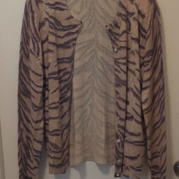 Neiman Marcus 100% Cashmere / Animal Print Top-Set - Picture 11 of 12